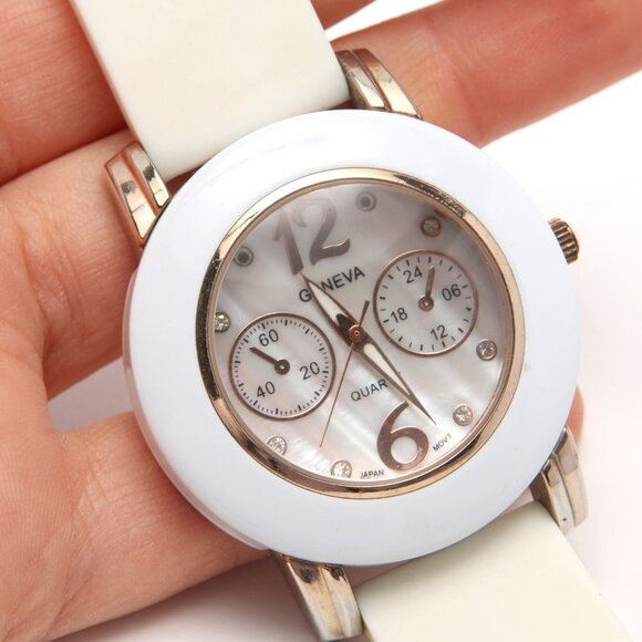 Geneva Quartz Mother of Pearl Face Watch Silicone Rhinestones Large Gold Cream - Picture 2 of 12